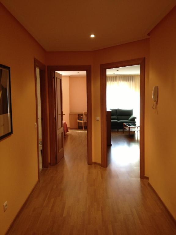 Apartamentos Turisticos Puerta De Leon Room photo